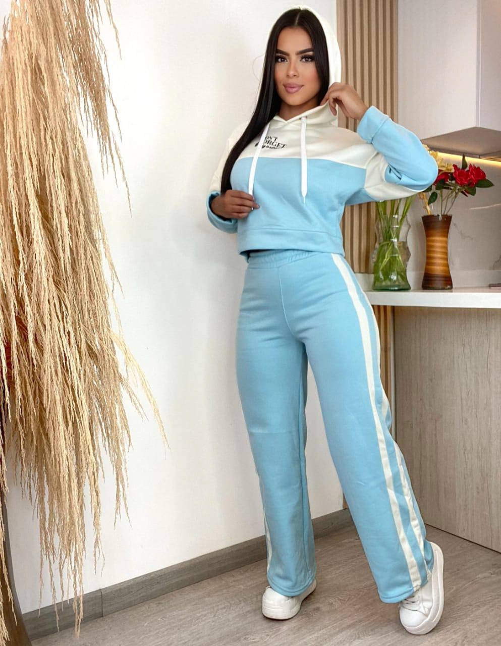 gid://shopify/MediaImage/41238618079521