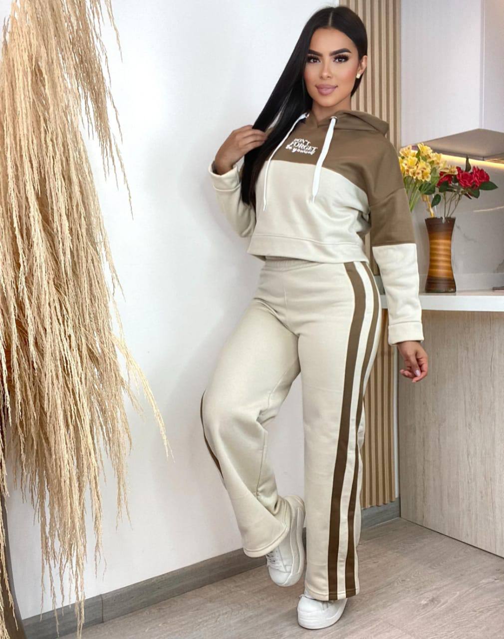 gid://shopify/MediaImage/41238618276129