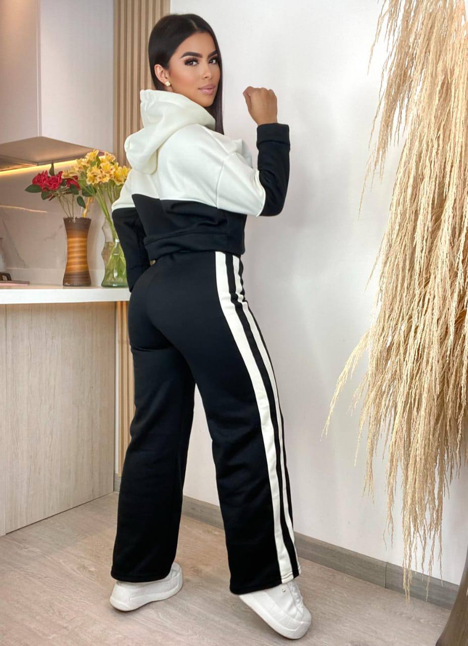 gid://shopify/MediaImage/41238618341665